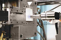 Injection molding machine